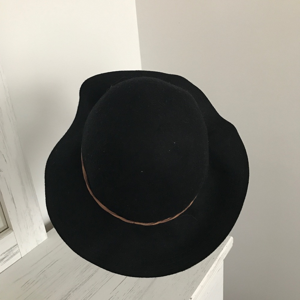 Velvet floppy hat
